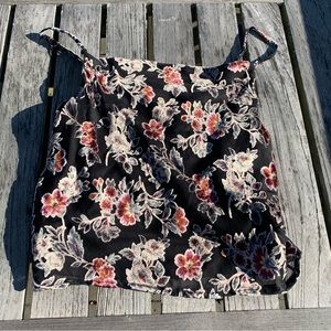 American Eagle Floral Loose Fitting Tank Top - Size Small, Barely Worn